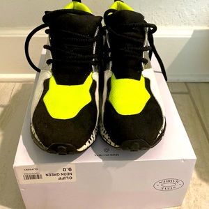 Steve Madden CLIFF sneakers. Neon size 9. Gently worn